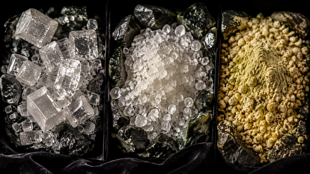 edible crystal specimen photography editorial visualization for Korea Banned Plastic Microbeads in 2017. What Replaced Them in Our Catalogue Is Sugar, Sea Salt and Powdered Mung Bean.