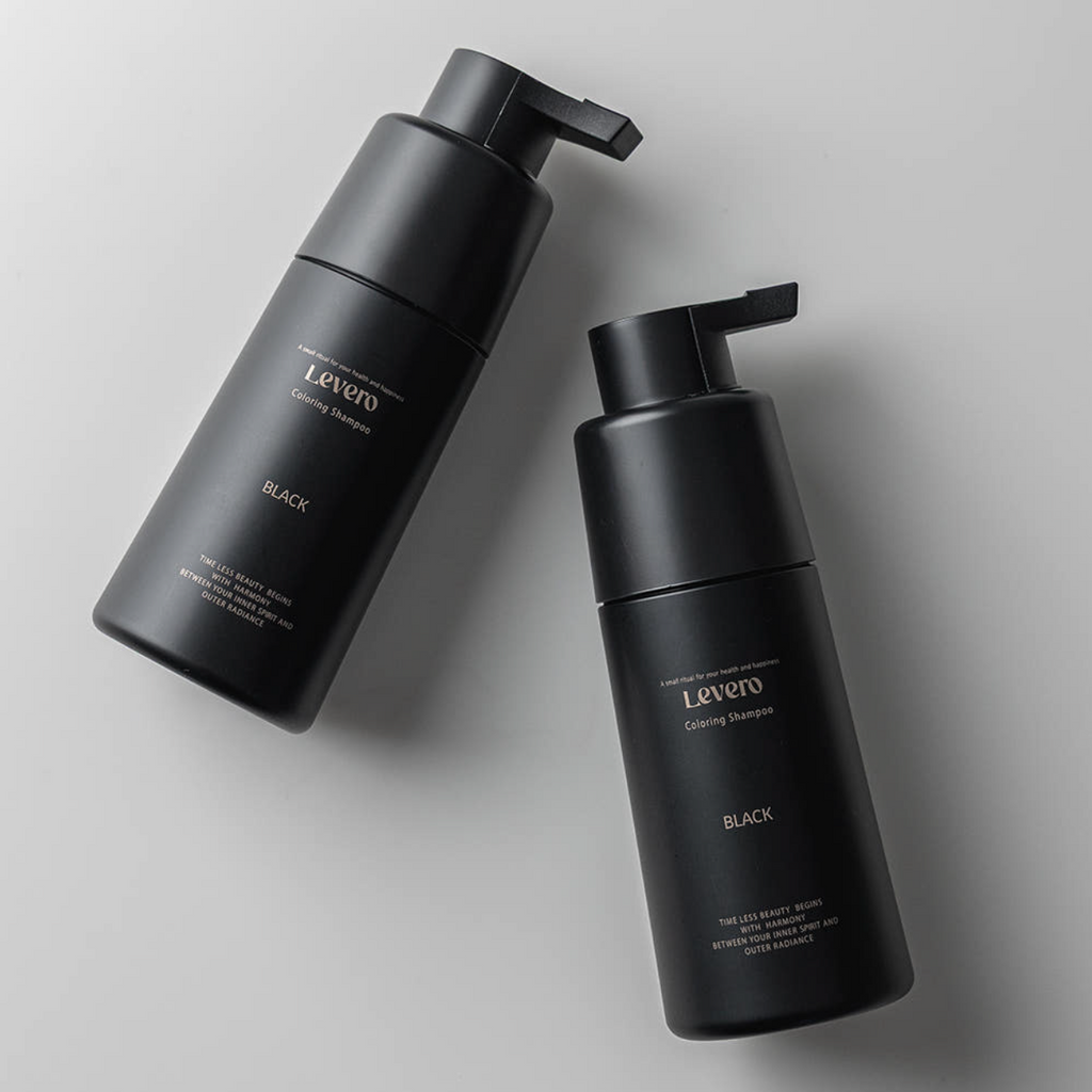 Levero Black flatlay