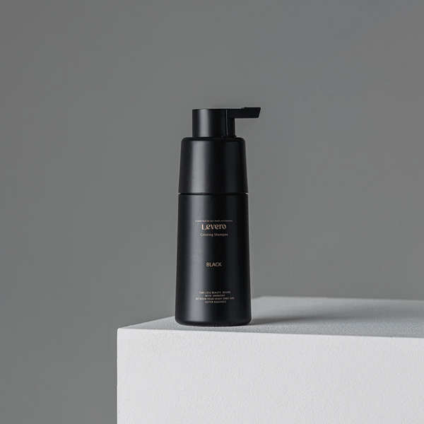Levero Black bottle